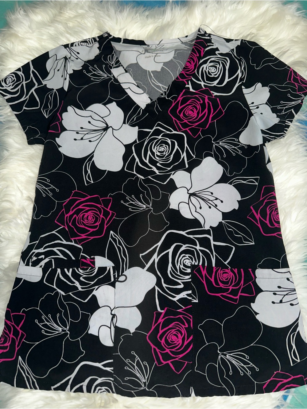 GT performance small scrub top